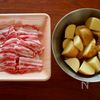 【新じゃがと豚バラの煮物】食材ふたつ！シンプル肉じゃがの工程1