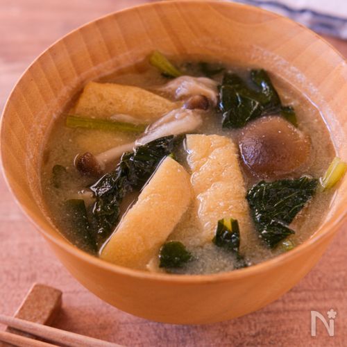 【しめじと小松菜のお味噌汁】シンプルでおいしい♪