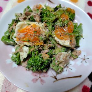 コスモスの作ってみた!投稿(《デパ地下風♡ブロッコリーと卵のDELIサラダ》)