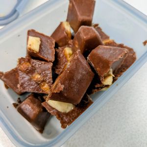 あやきょの作ってみた!投稿(【レンジで簡単】ひとくちチョコバナナアイス&プリン)