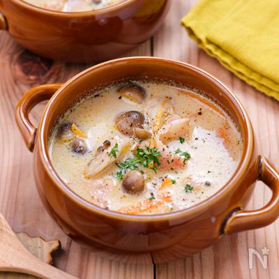 【ベーコンときのこの豆乳スープ】簡単まろやかな豆乳スープ♪