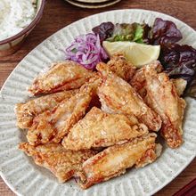 【手羽中のやみつき塩から揚げ】カリッじゅわ！揚げたて最高♪