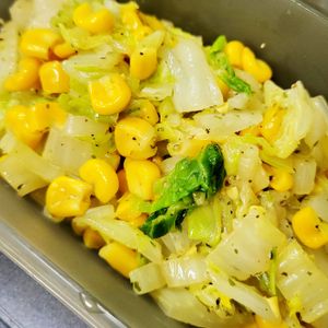 ヴェルの作ってみた!投稿(【白菜とコーンのバター醤油蒸し】レンジで5分♩)