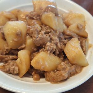 スイカの作ってみた!投稿(【じゃがいもと肉そぼろの甘辛バター】こってりご飯が進む♬︎)