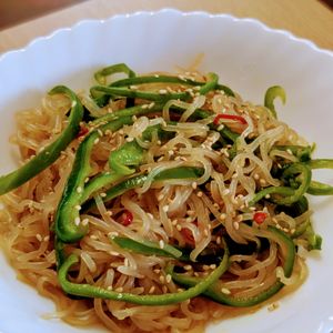 まゆのの作ってみた!投稿(和食のヘルシー惣菜😘糸こんにゃくとピーマンのきんぴら😋)