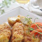ハーブ香る、豆腐の生ハム巻きフライ