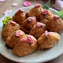 桜の季節のおいなりさん/甘酒で優しい味わい