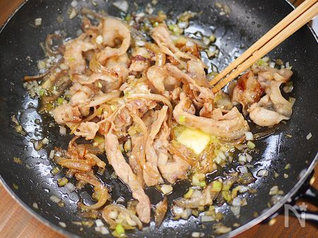 ねぎ塩豚丼スペシャル工程3