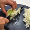10分で完成!【ハンバーグ風月見丼】の工程1