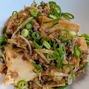 まゆのの作ってみた!投稿(【えのきでカサ増し厚揚げピリ辛炒め】少ないお肉で満足おかず)