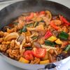 【カリカリ豚こまの夏野菜酢豚】夏は揚げない酢豚！油は大さじ1の工程5