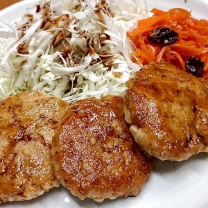 こまりこ😃の作ってみた!投稿(【ふわふわチキンバーグ照り焼きソース】絹揚げ入りで冷めても◎)