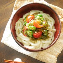 オクラとめかぶのネバネバ冷やしうどん