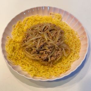 みわの作ってみた!投稿(価格高騰に負けない！『最強もやしそば』お店の味で大満足♡)