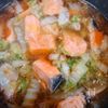 10分腸活！ごろっと鮭と白菜のあったかスープの工程4