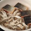 鮭のバター醤油ムニエルの工程5