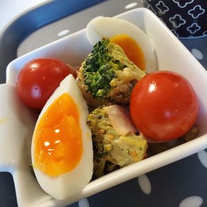 ぐぅの作ってみた!投稿(ブロッコリーと卵のサラダ♪簡単デリ風)