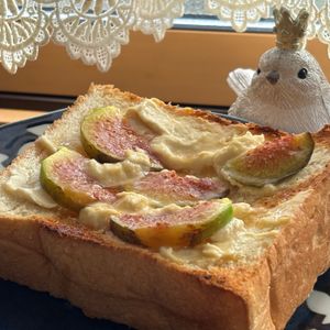 979325の作ってみた!投稿(【とろ〜りとろける】無花果とクリームチーズのトースト♪)