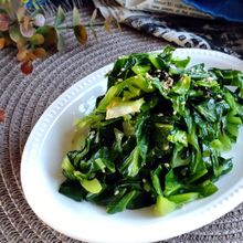 レンジで簡単☆キャベツの外葉ナムル。