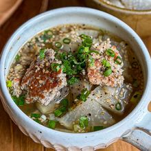 大根とごぼう《ゴロゴロそぼろ♡中華スープ》