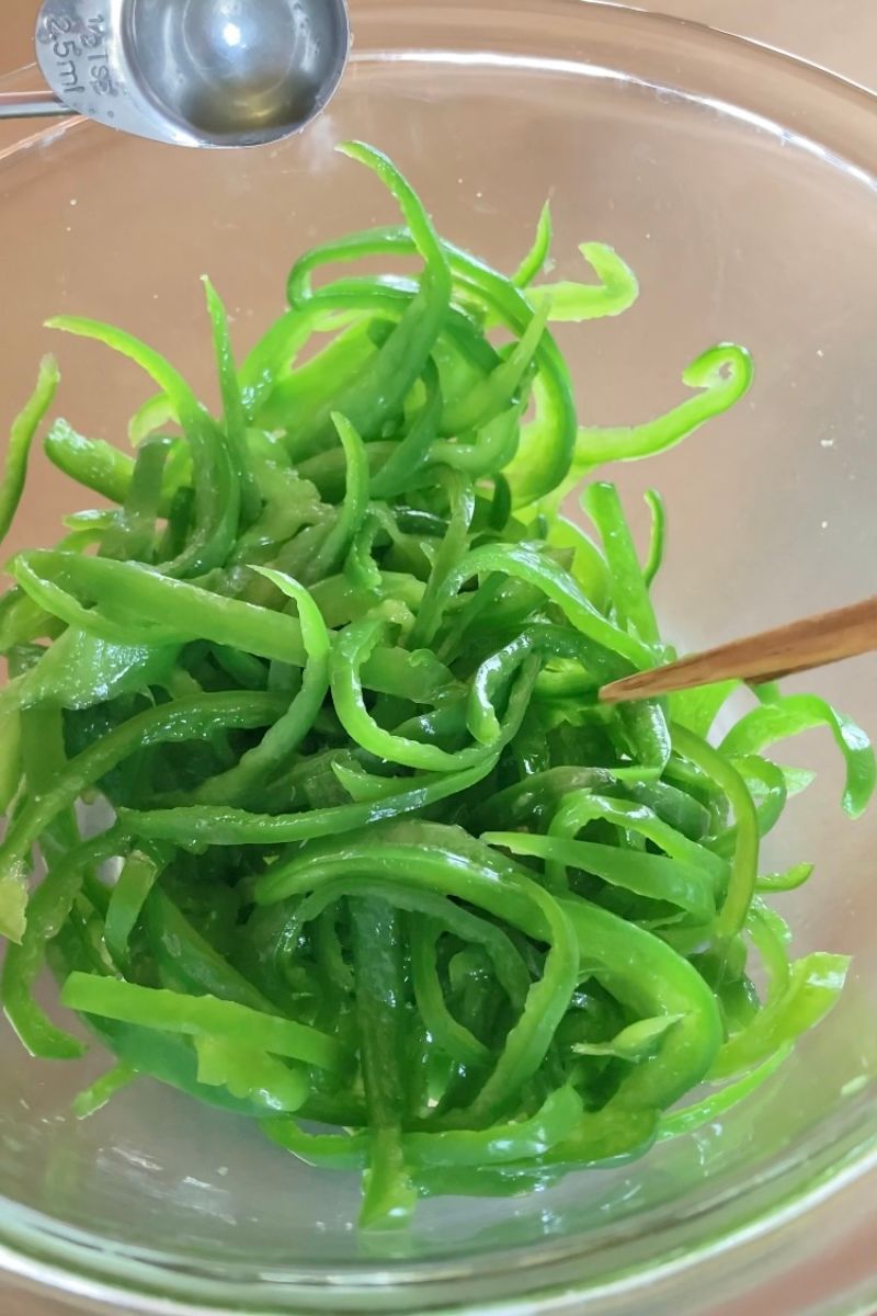 レンジで簡単】やみつきピーマン | レシピサイトNadia