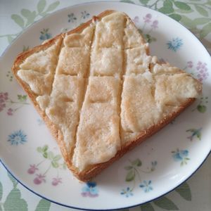 KUMIKOの作ってみた!投稿(食べたい時にすぐ作れる！【即席メロンパン風トースト】)