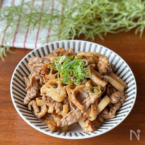 ご飯が止まらん「豚こまとれんこんのガリバタ醤油」
