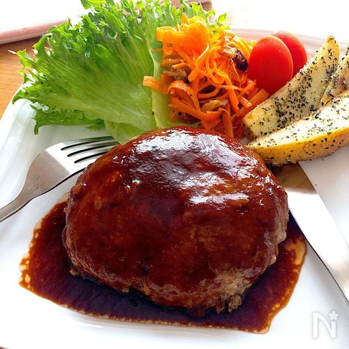 ハンバーグ に最適な献立レシピ15選 付け合わせに副菜 主食まで レシピサイトnadia