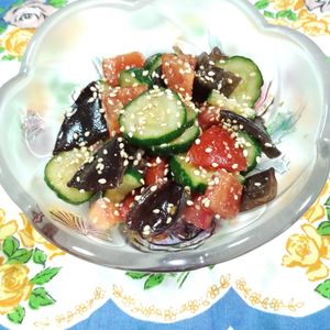 M＊Pの作ってみた!投稿(2人分だけど1人で食べられる♡トマトとキクラゲの中華サラダ)