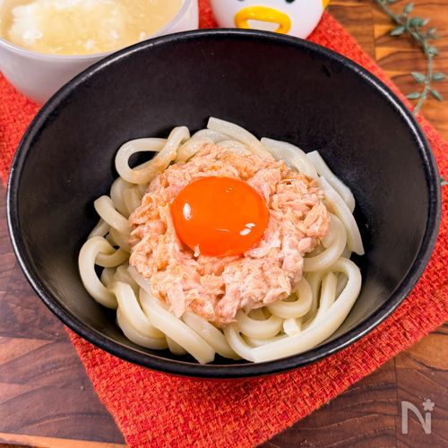 やる気1%でユッケ風ツナマヨうどん