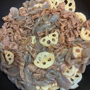 421885の作ってみた!投稿(エバラ　すき焼のたれ♪牛肉、コンニャク、レンコンのうま煮)