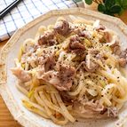 5分で旨うまランチ♡白だしで長ねぎたっぷりガーリック焼うどん