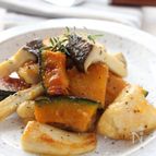 鶏肉とエリンギ、かぼちゃのガリバタしょうゆ炒め