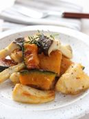 鶏肉とエリンギ、かぼちゃのガリバタしょうゆ炒め