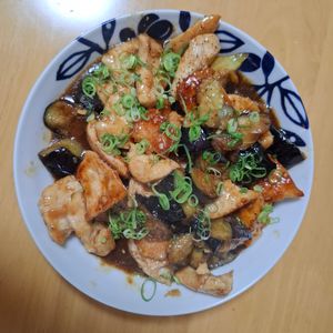 728185の作ってみた!投稿(ワンパン10分！【鶏むね肉×なすオイスター炒め】ご飯すすむ♩)
