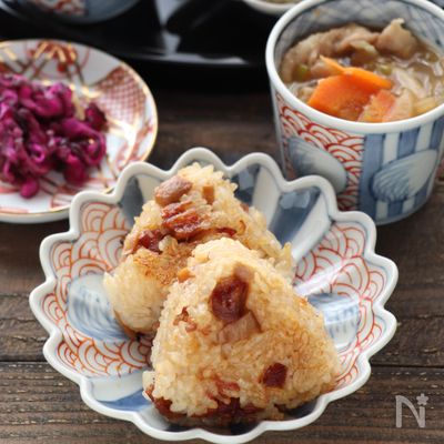 焼き鳥とメンマの焼きおにぎり