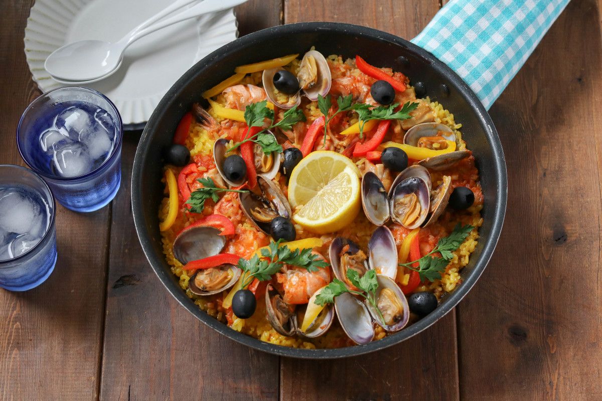 フライパンで簡単！【パエリア】基本のレシピ | レシピサイトNadia