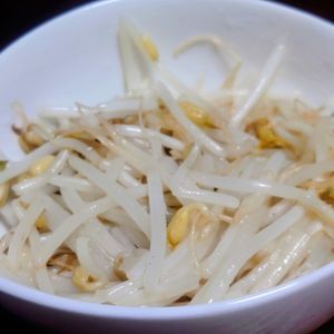 オレンジの作ってみた!投稿(レンジで5分！【もやしの塩レモンナムル】さっぱりおいしい♩)