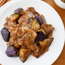 『片手に白米！豚肉となすの生姜焼き』＃ご飯が進む＃どんぶり