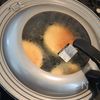 混ぜて焼くだけ！絹豆腐と米粉のふわふわパンケーキの工程5