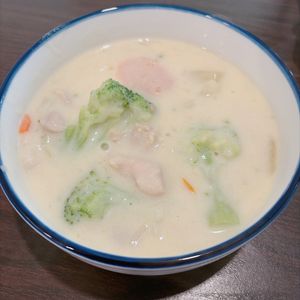 1631300の作ってみた!投稿(市販のルー不使用‼︎とろけるクリームシチュー)