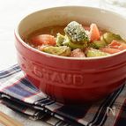 トマトとアボカドのヘルシなラーメントッピング