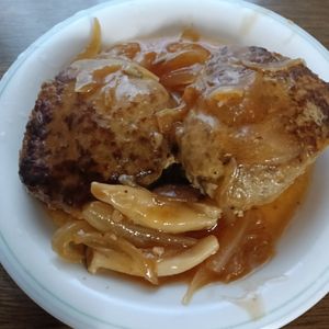 ぽぽペの作ってみた!投稿(【煮込みハンバーグ】ソースが絶品!お肉柔らか♡デミグラス風♪)