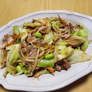 ナムディの作ってみた!投稿(お弁当屋さんの肉野菜炒め【#ほっと◯っと風 #野菜たっぷり】)
