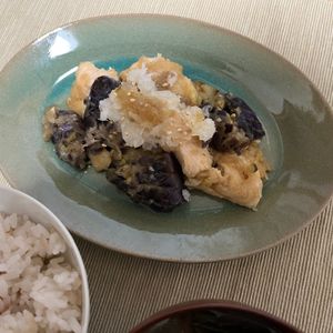 お寿司大好きマンの作ってみた!投稿(【驚きの柔らかさ】揚げない！とろ〜り茄子と鶏むね肉のみぞれ煮)
