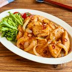 しっとりやわらか【鶏むね肉と新玉ねぎの甘辛炒め】
