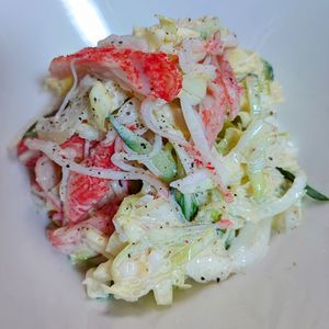 まゆのの作ってみた!投稿(やみつき＊春キャベツとカニかまのボリュームおかずサラダ)