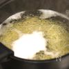 最短5分で作れる!塩サバと大葉のパスタの工程1