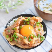 簡単ウマすぎ！3分完成☆レンチン豚バラの焼き肉TKG