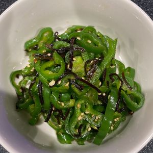 みっちゃんの作ってみた!投稿(【箸が止まらない！無限ピーマン】)